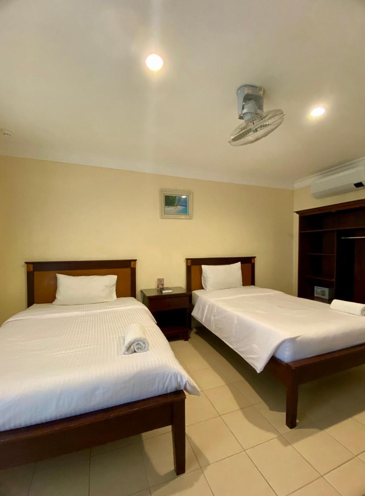 Panglao Regents Park Resort Bagian luar foto