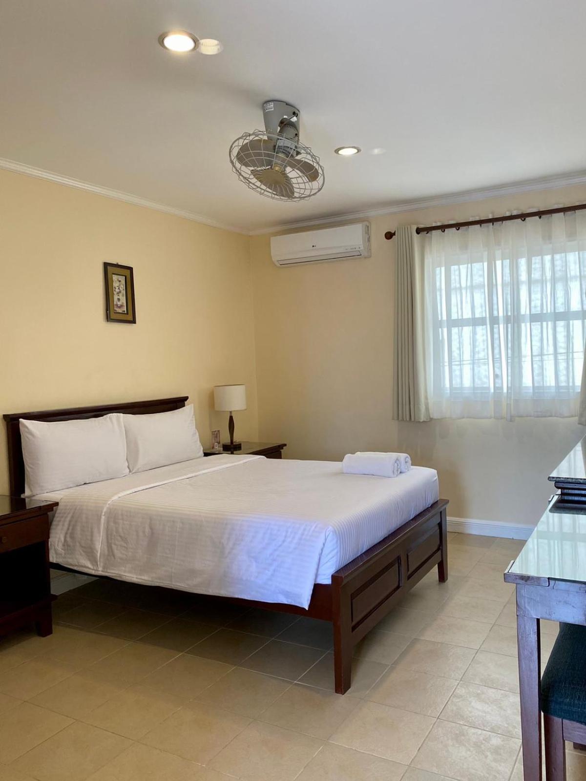 Panglao Regents Park Resort Bagian luar foto