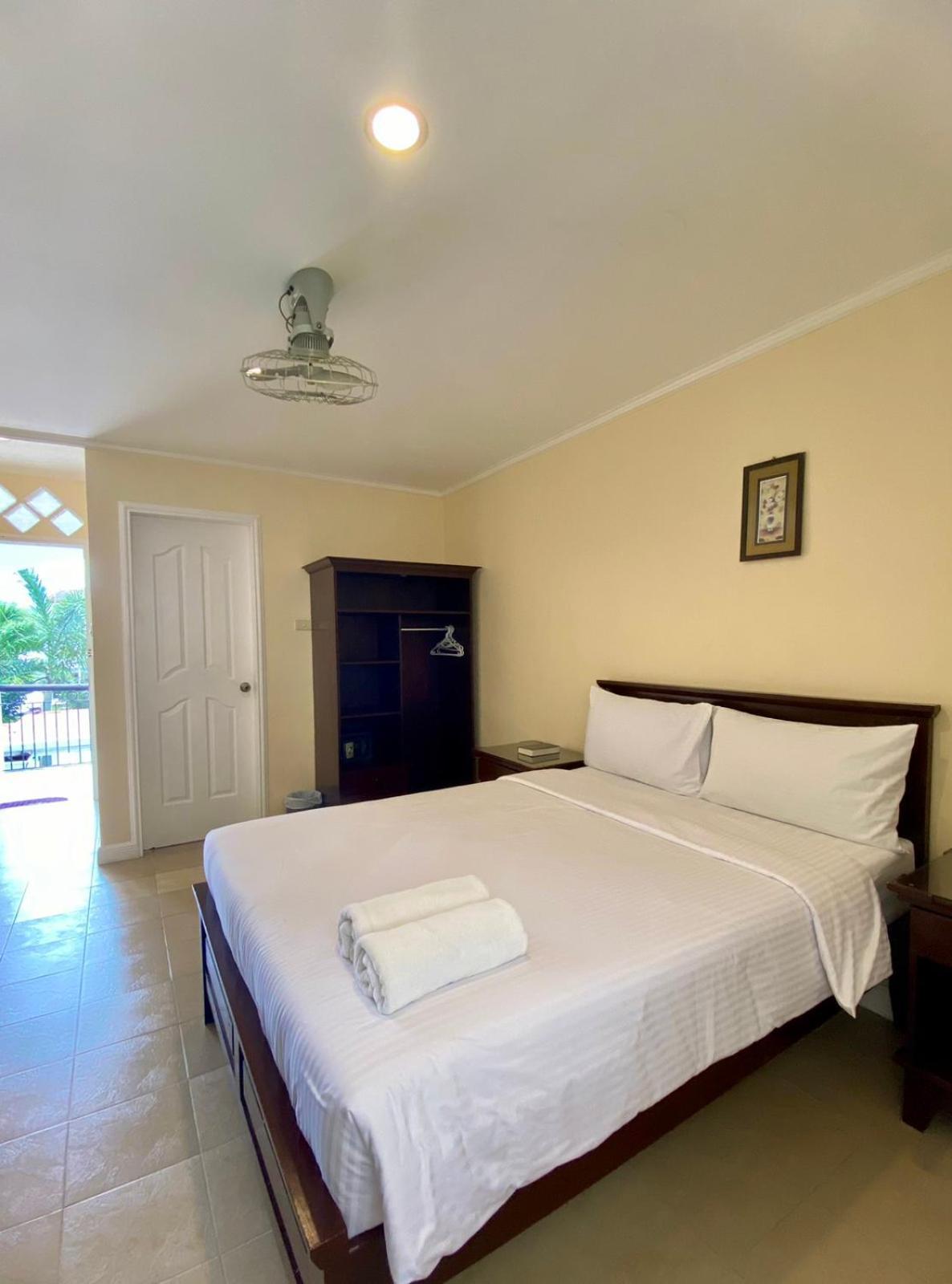 Panglao Regents Park Resort Bagian luar foto