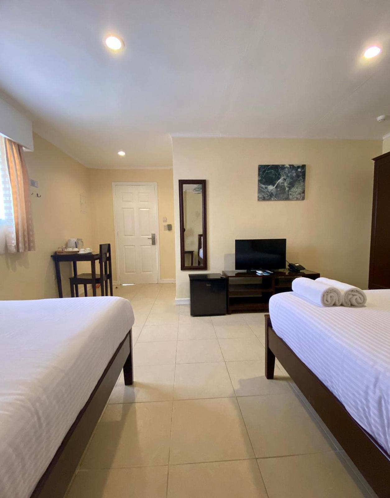 Panglao Regents Park Resort Bagian luar foto