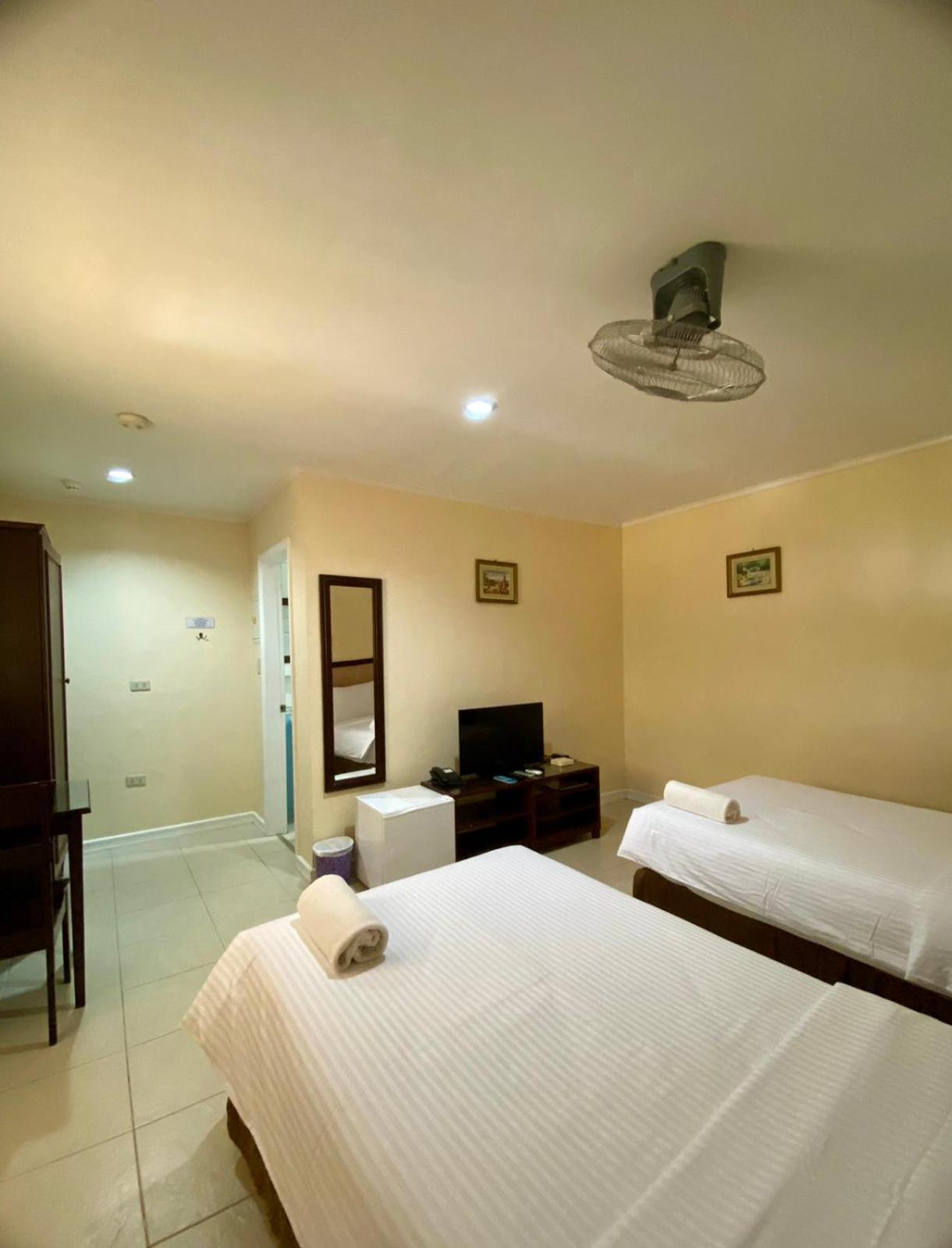 Panglao Regents Park Resort Bagian luar foto