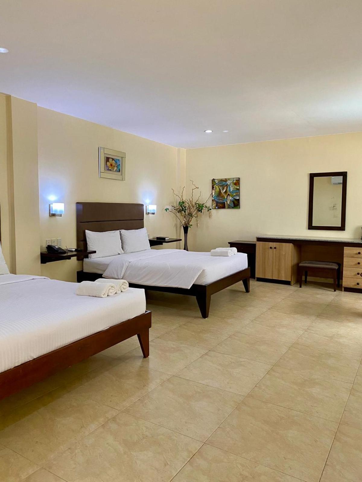 Panglao Regents Park Resort Bagian luar foto