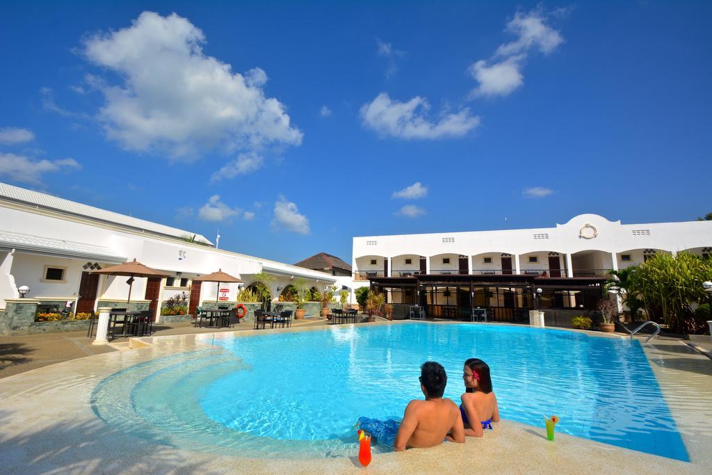 Panglao Regents Park Resort Bagian luar foto