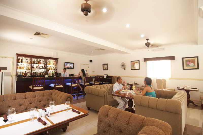 Panglao Regents Park Resort Bagian luar foto