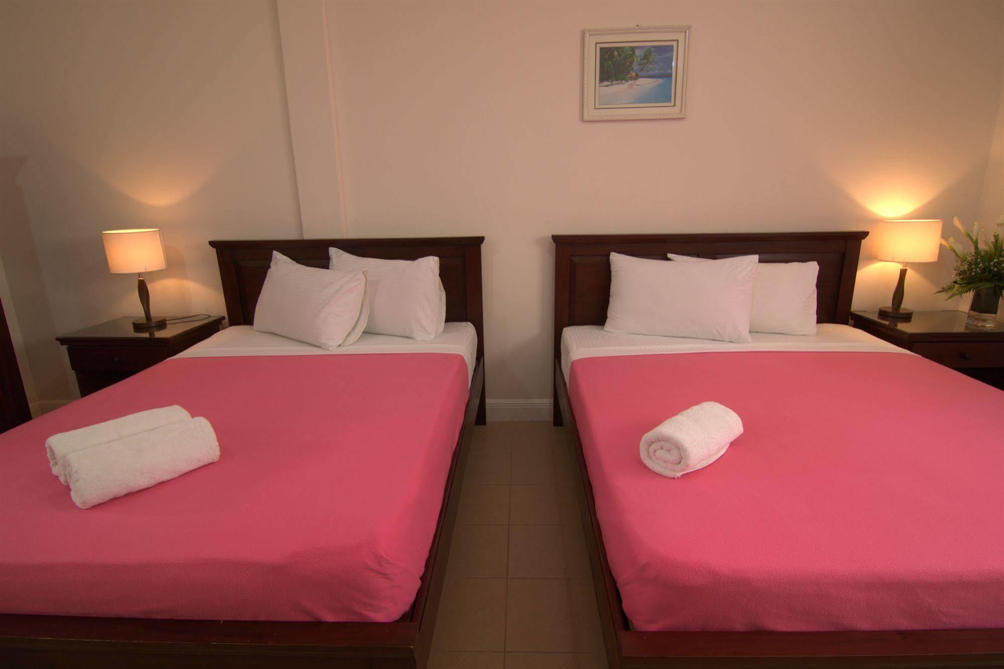 Panglao Regents Park Resort Bagian luar foto